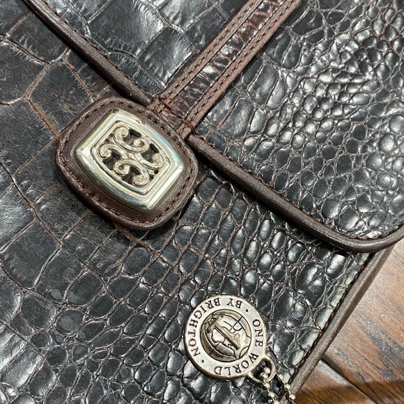 Brighton Brown leather Snakeskin like textured Crossbody One world charm - Picture 2 of 7